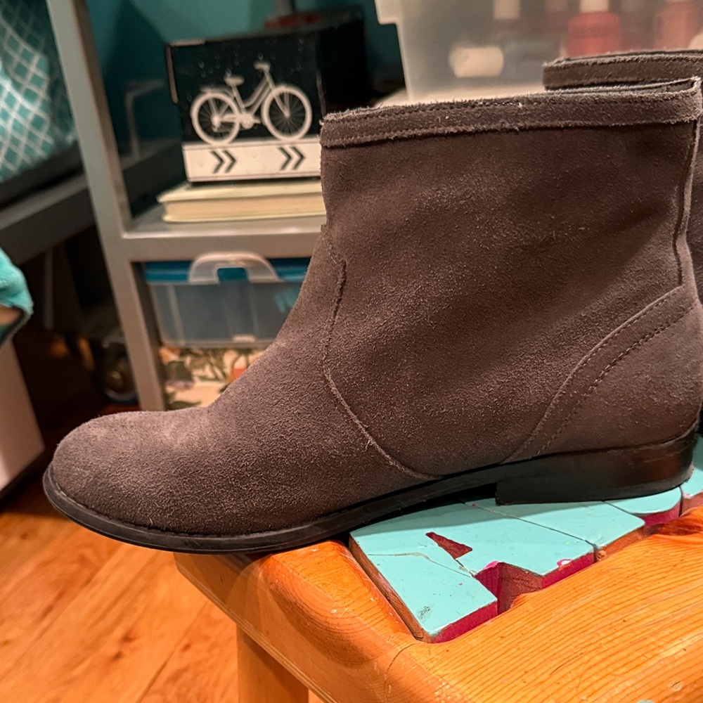 Aldo Gray Ankle Boots - Picture 3 of 16